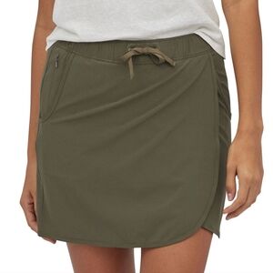 Patagonia Fleetwith Skort | Basin Green | Size XS | EUC